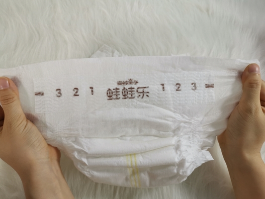 Pañal de bebé desechable ecológico 3D con fugas en China