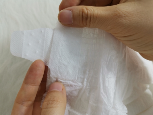 Pañal de bebé súper transpirable suave desechable de alto grado experimentado