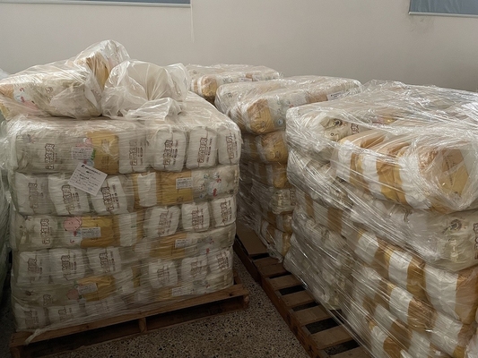 Todo el absorbente fuerte de los pañales ultra secos disponibles del bebé de la cintura elástica de los tamaños