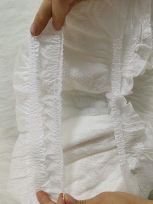 La piel suave cómoda al por mayor de la fábrica de los pañales del bebé levanta los pañales disponibles de los pantalones