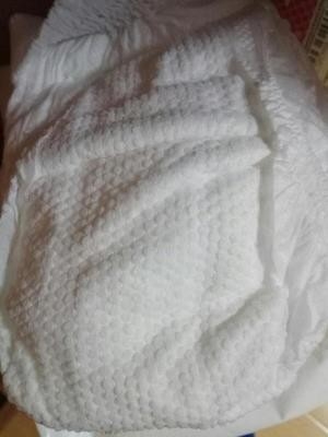 El bebé regular disponible de encargo jadea al alto bebé de la absorción levanta los pañales