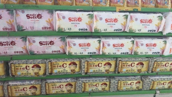 El entrenamiento disponible del bebé de la alta absorbencia jadea suavemente los pañales del bebé 