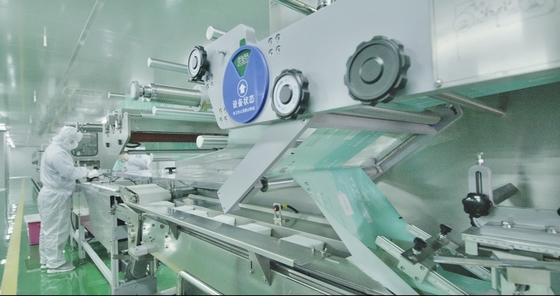 Trapos mojados disponibles del agua orgánica del 99% convenientes para los trapos del bebé de la piel sensible