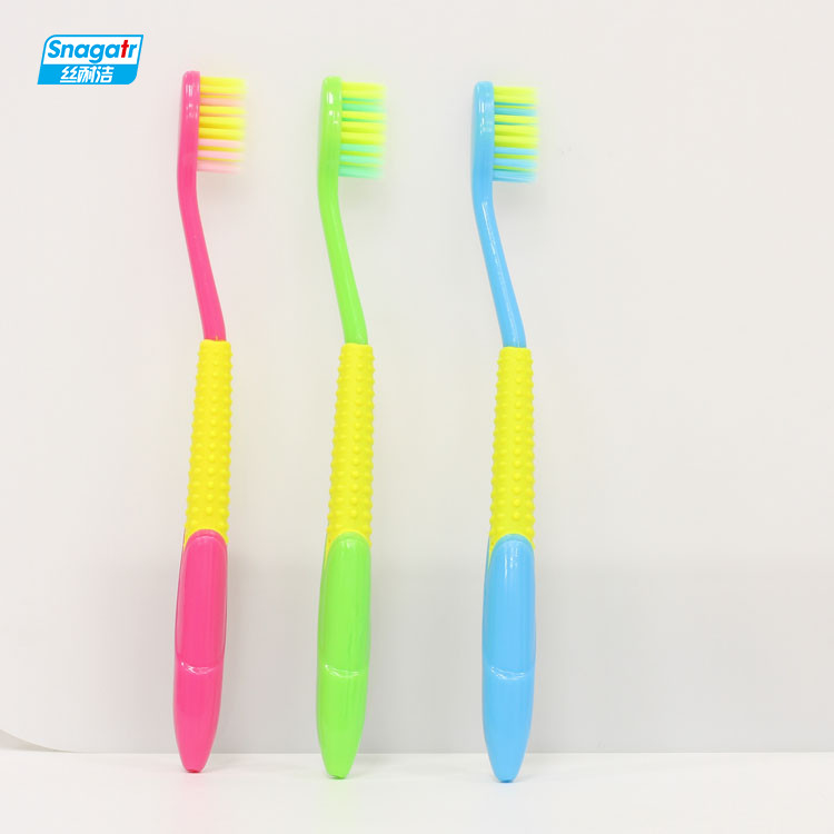Cepillo de dientes suave coloreado PBT de las cerdas de la herramienta de la higiene oral de los niños de la historieta